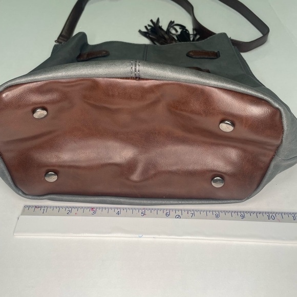 Elegant Gray and Brown Women's Bag. Zip close. Shoulder purse. Pre-owned - Picture 9 of 10